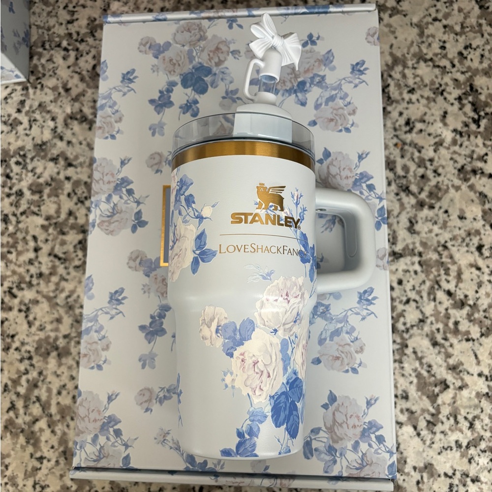 Loveshackfancy Stanley blue 20 oz